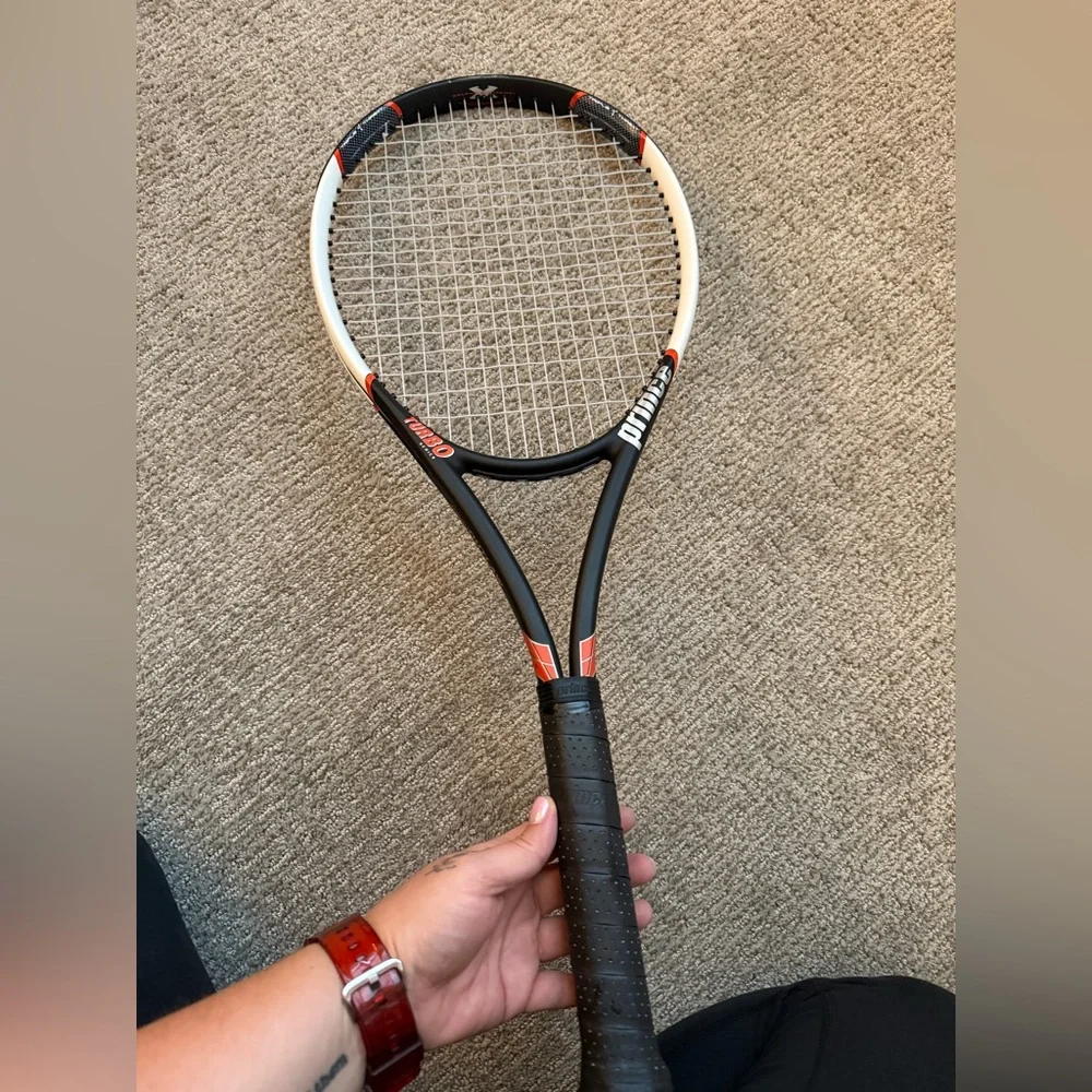 Tennis Racket - Picture 2 of 9